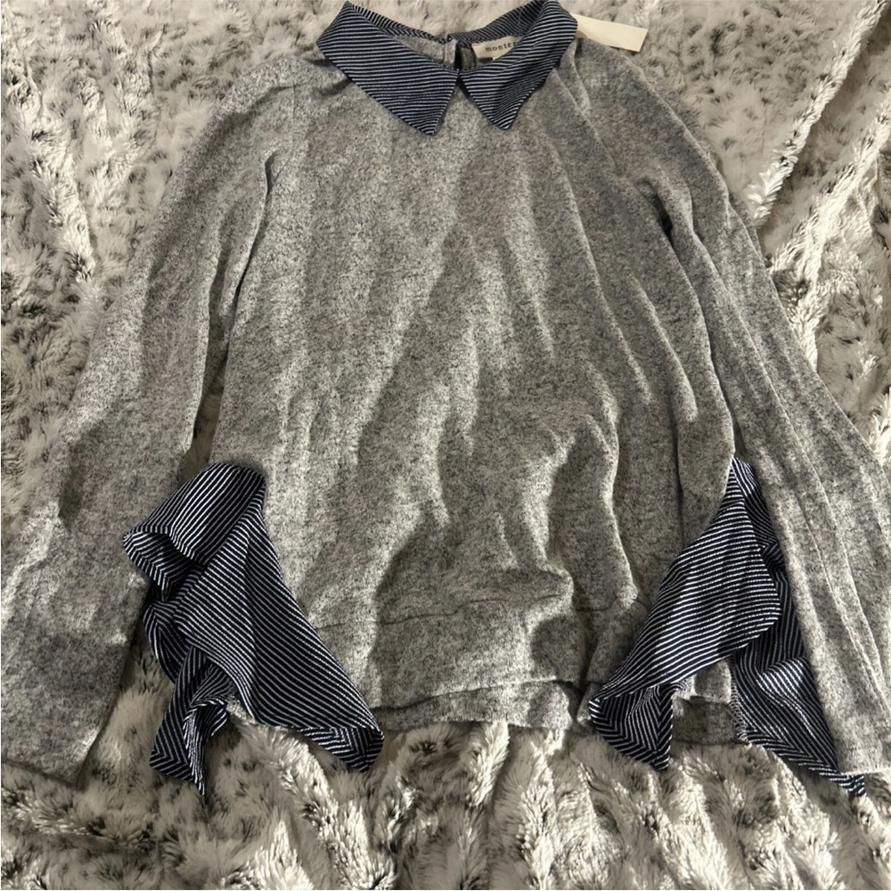 Monteau Gray and Blue Striped Collar Top